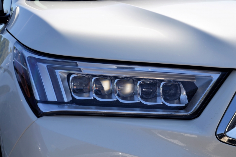 concession-moto-VALBONNE-min_acura-headlamp-2834131